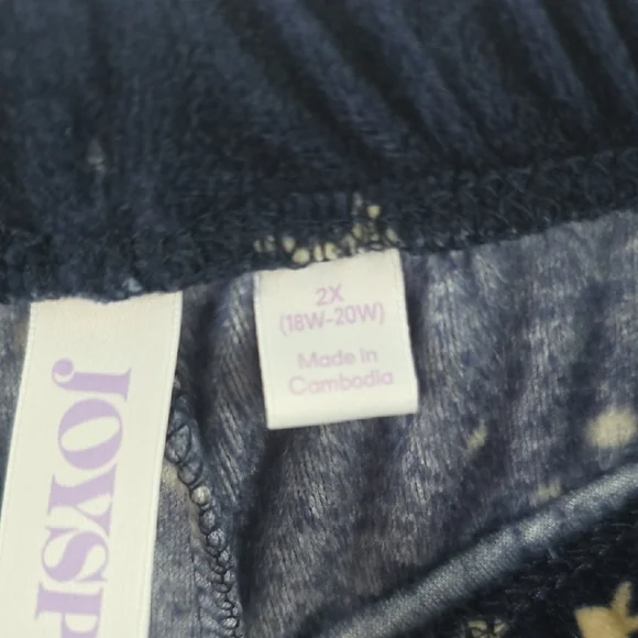 Starry Night Pajama Set - Picture 10 of 12